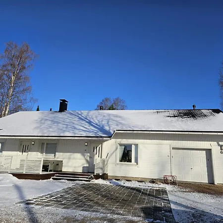 Arctic Aurora In A Traditional Finnish Apartamento *